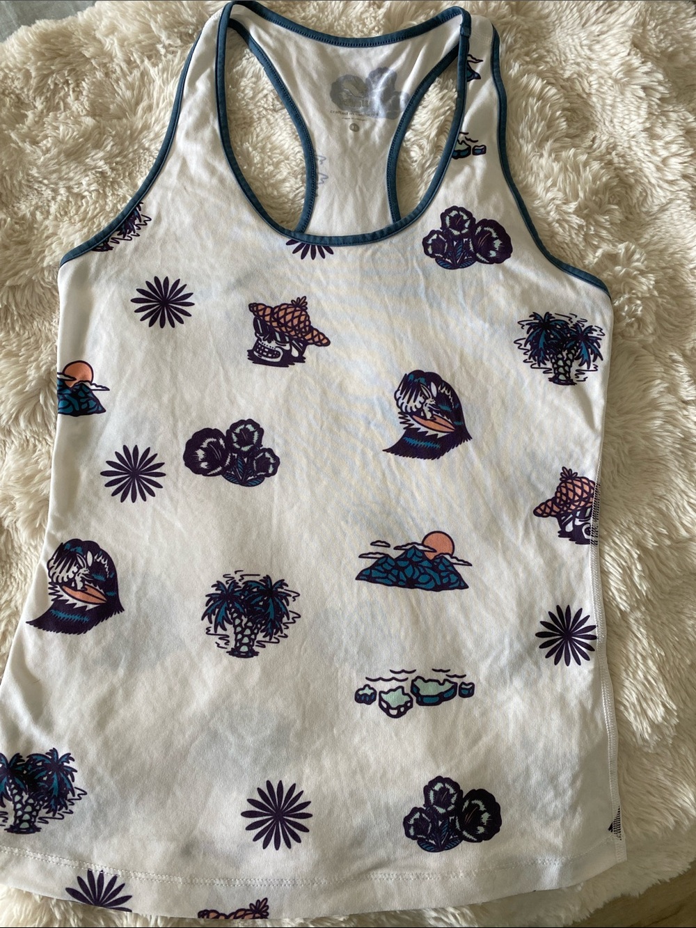 Rabbit womens tank XS